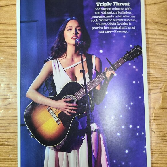 Olivia Rodrigo Special Time Special Edition magazine - Picture 4 of 5